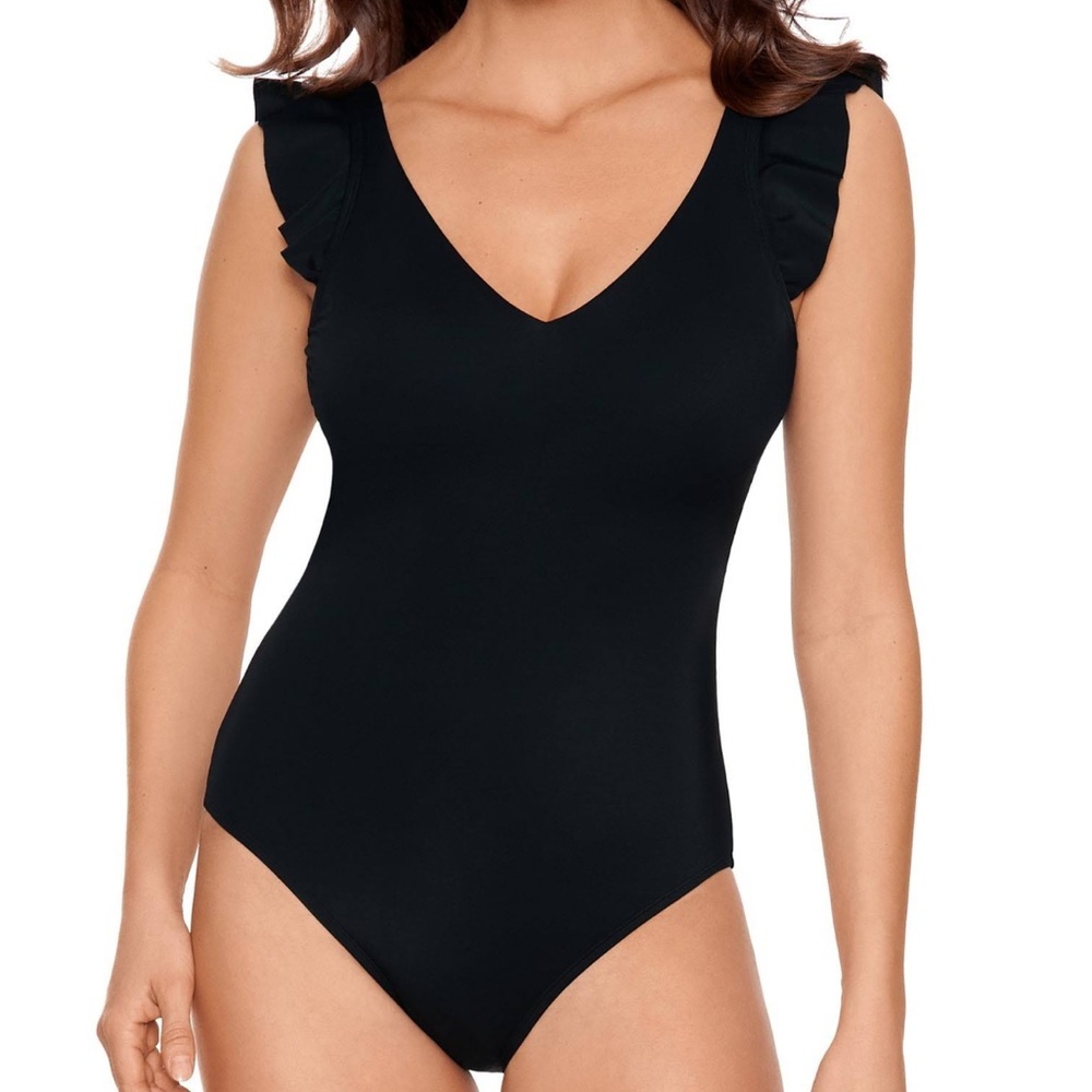 Beach Betty Miracle Brands Ruffle One Piece Swimsuit M
